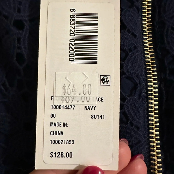 NWT CWonder 00 Navy Eyelet Short Sleeve Blouse - Picture 3 of 3